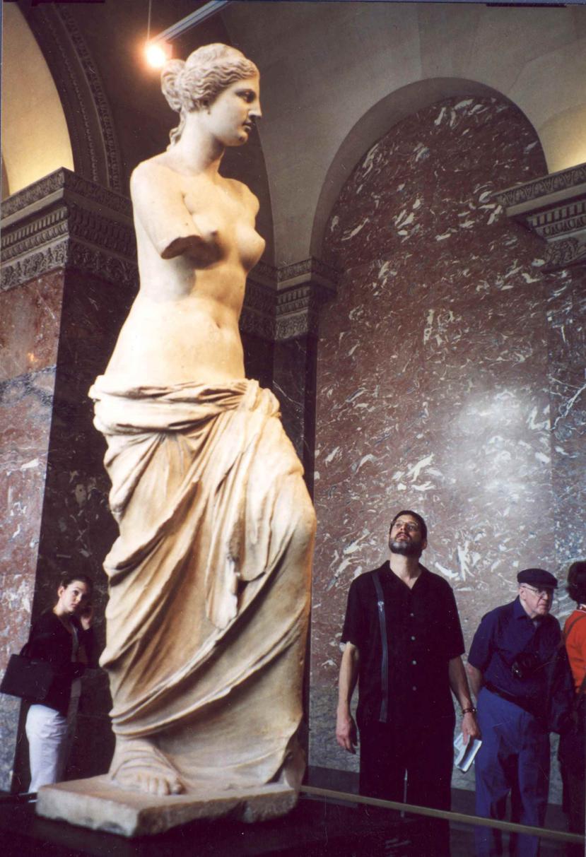 La expresión serena, la sensualidad sugerida y la proporción de su figura convirtieron esta escultura por mucho tiempo en ideal de belleza femenina. (Archivo)
