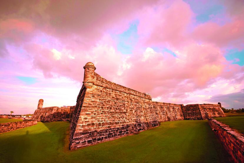 La ciudad de San Agustín habita el castillo de San Marcos, que viene siendo uno de sus mayores atractivos de este territorio,