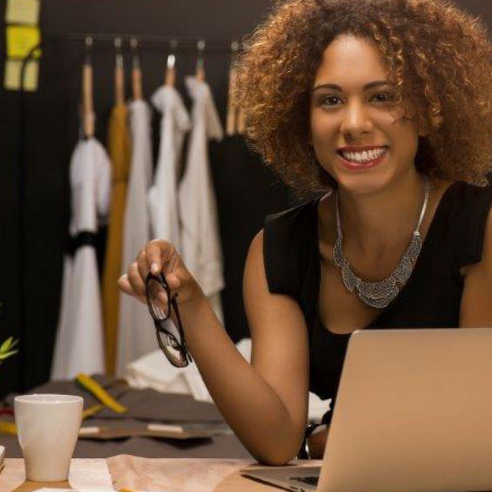 La principal razón que detiene a muchas mujeres a lanzarse como empresarias es pensar que no están listas para hacerlo. (Shutterstock)