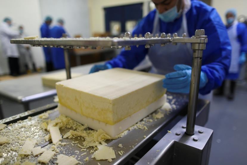 Empresas locales como Tres Monjitas, Indulac, y Vaca Negra, entre otras,  han aumentado la producción de chocolatinas, yogur, mantequilla en barra, leches saborizadas en varios formatos y queso blanco.