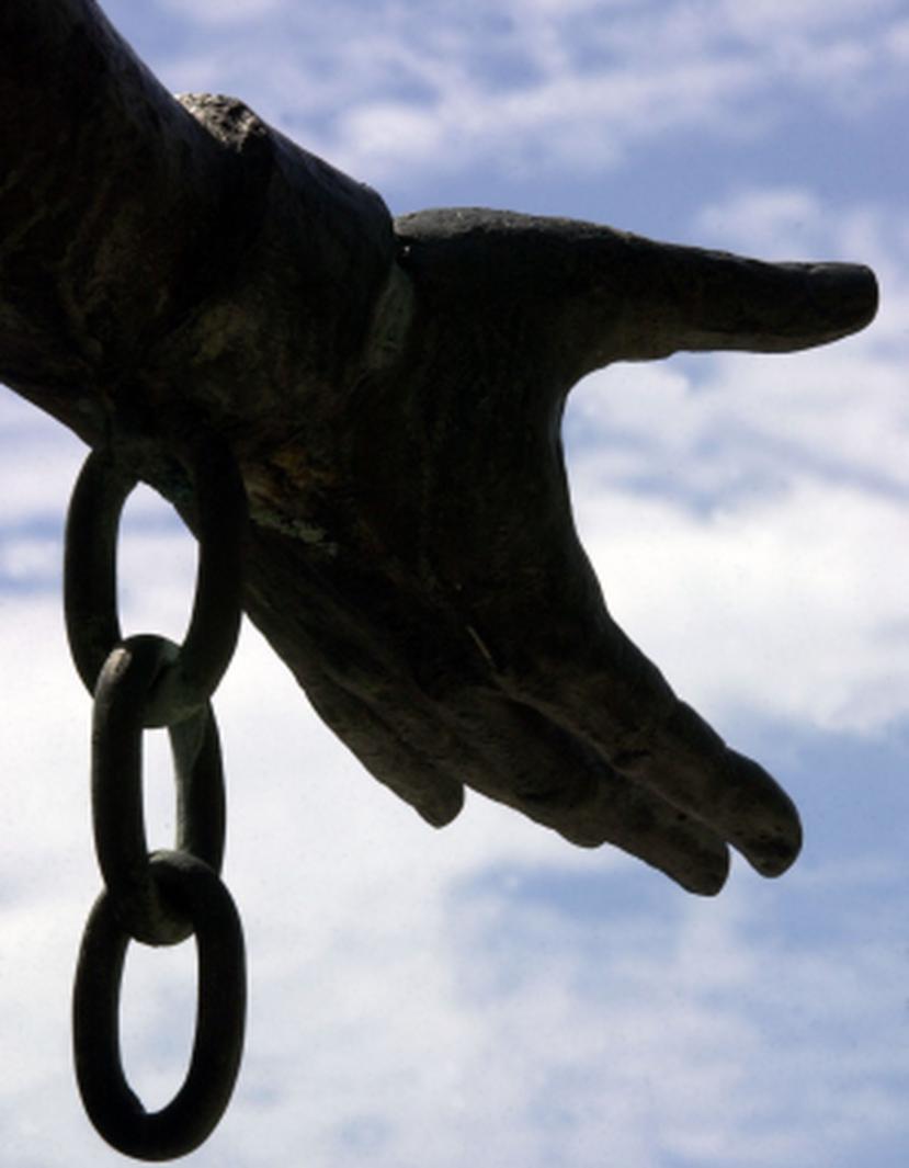 El concepto de esclavo es “el de una mercancía en manos del amo”, sostuvo el analista José Luis Méndez. (Archivo)