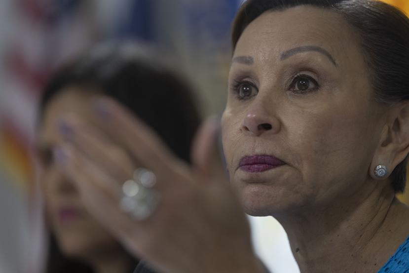 La congresista demócrata puertorriqueña Nydia Velázquez llevó su reclamo sobre la antigua ley 22, ante el Servicio de Rentas Internas, junto a una docena de demócratas del Congreso.