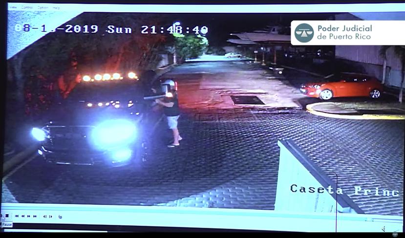 La guagua Dodge Ram de Jensen Medina Cardona fue captada por las cámaras de seguridad de Villa Marina en Fajardo.