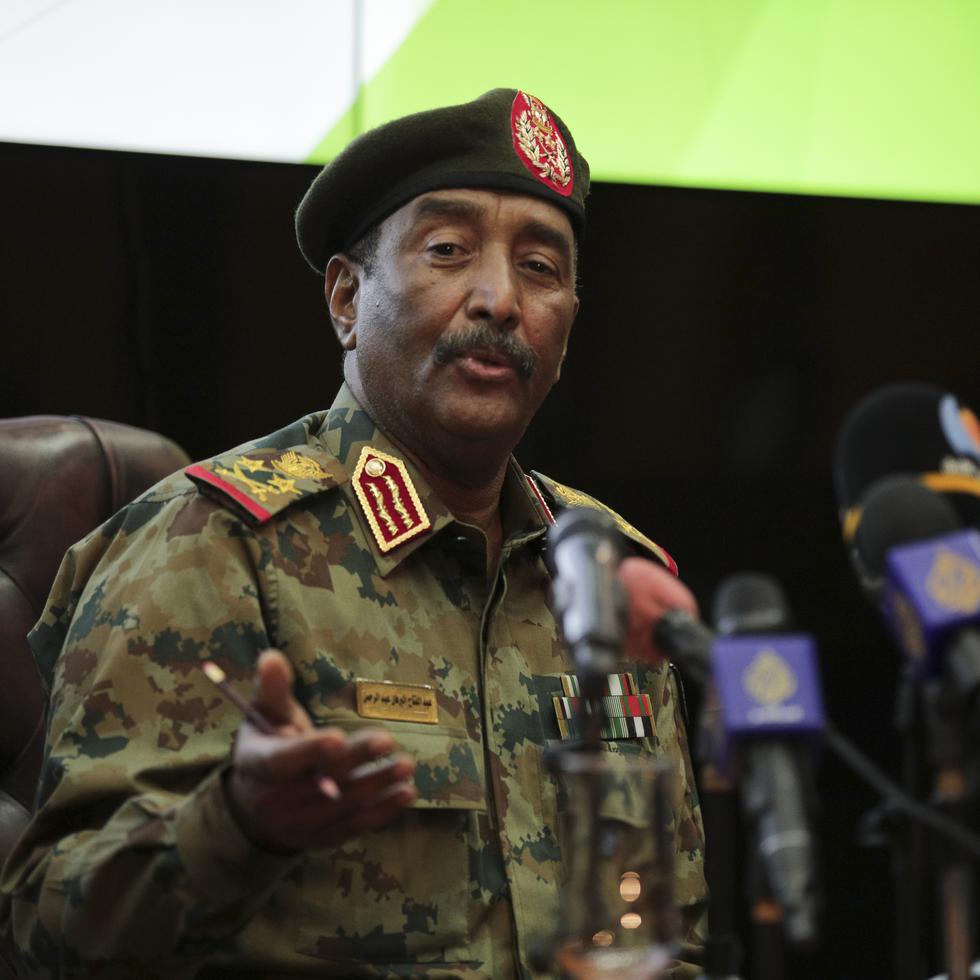 En su segunda aparición desde que tomó el poder, el general Abdel-Fatá Burhan indicó el martes que el ejército se vio obligado a resolver el estancamiento político.