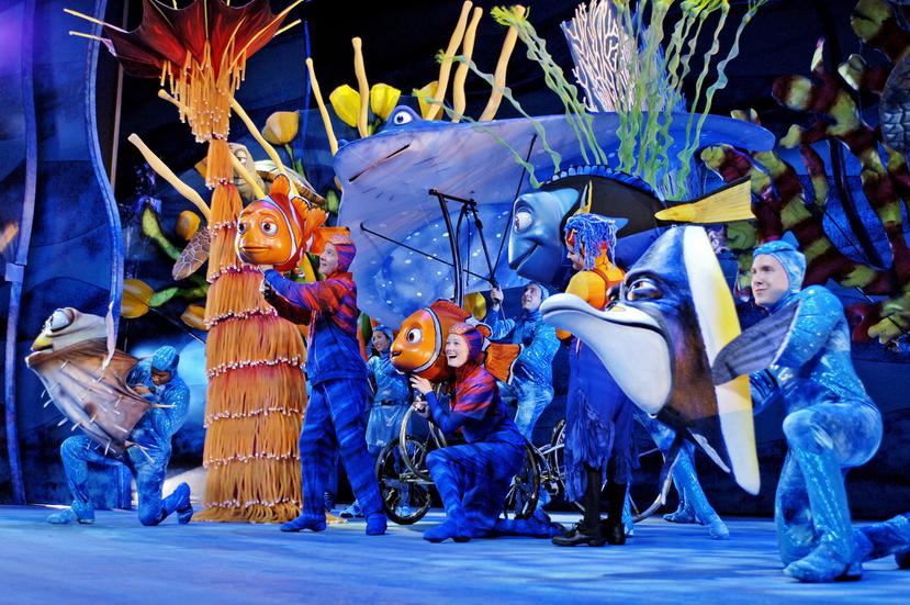 “Finding Nemo: The Big Blue… and Beyond!”  es otro gran show, donde aprovecharon toda la tecnología.