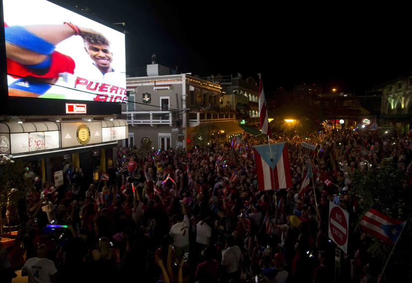 La Placita de Santurce se llenó nuevamente para ver al equipo de Puerto Rico, en esta ocasión ante los Estados Unidos en el partido final del Clásico Mundial.