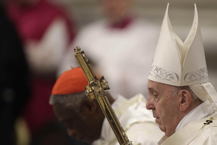 El papa lamentó los abusos a los que "continuamente" se exponen las mujeres. (AP)