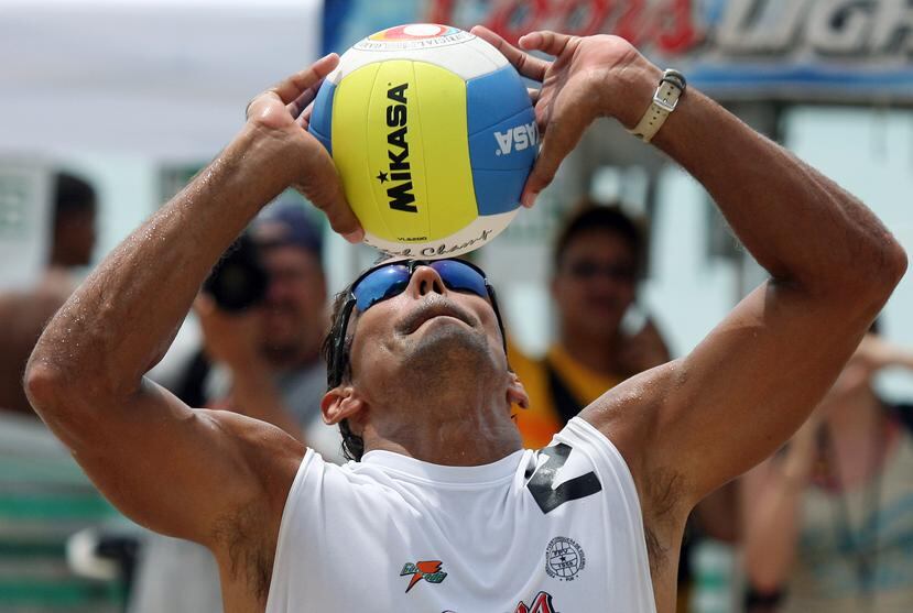 Monchito Hernández fue una estrella en el voleibol de playa y de cancha.