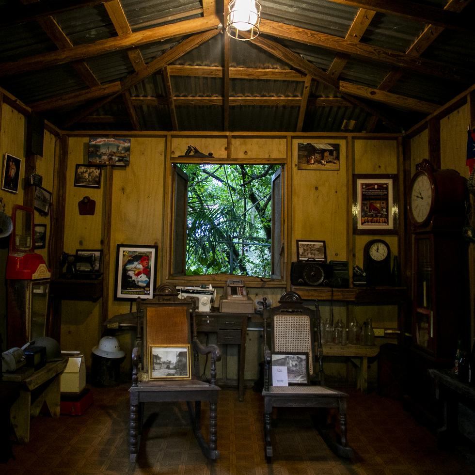 Casa Museo surge de la iniciativa de Christian Acevedo, un joven que lleva más de 10 años rescatando artículos y documentos históricos de Aguada.