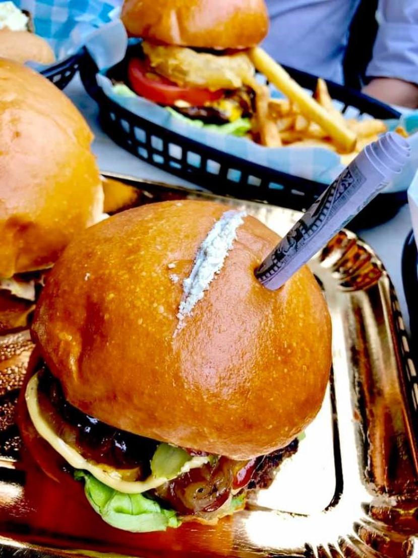 El menú que se conoce como  “Escoburgers” desató la polémica en suelo australiano. (Facebook / Pablosescoburgers)