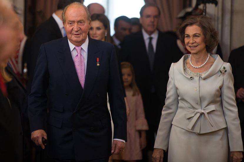 A pesar de los rumores de infidelidad y divorcio, Juan Carlos I y Sofía de Grecia han permanecido casados 58 años. (Archivo)