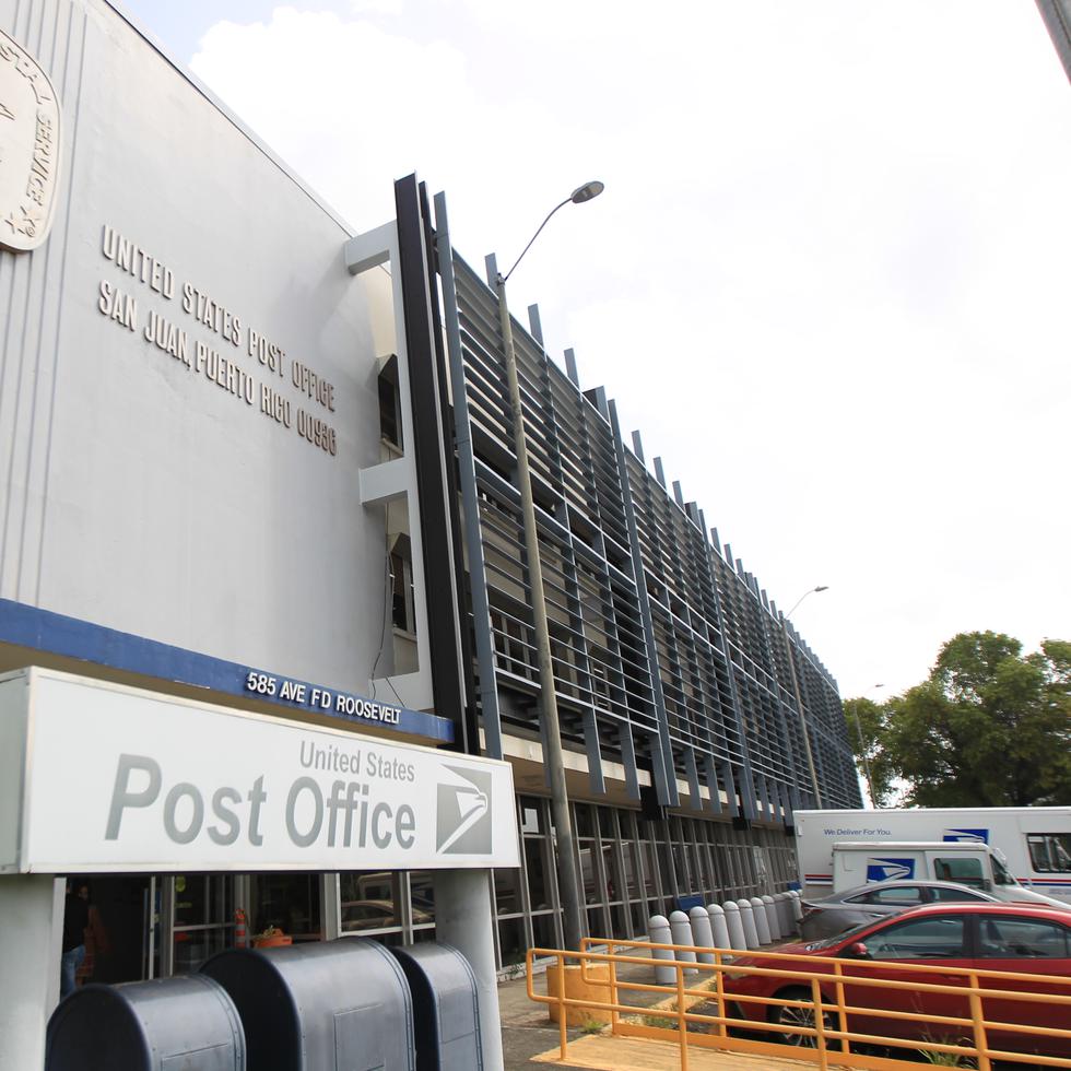 El Correo General en Hato Rey es el principal centro de procesamiento de correspondencia del Servicio Postal en Puerto Rico.