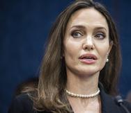 Jolie acusó a su exesposo Brad Pitt de "librar una guerra vengativa contra ella" y de "secuestrar" el control del lucrativo negocio de bodegas que una vez compartieron.