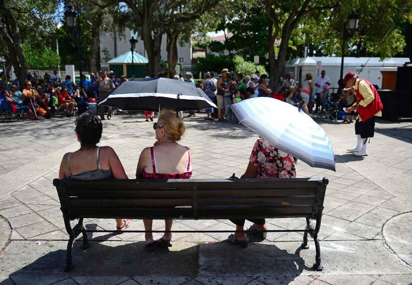De acuerdo con la información científica que la epidemióloga presentó, se espera que la temperatura en Puerto Rico continúe aumentando de dos a cinco grados Farenheit en los próximos 20 o 30 años