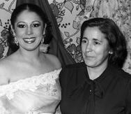 Doña Ana fue también artista como su hija, bailaora en varias compañías y se casó con el cantautor y letrista de flamenco Juan Pantoja.