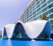 La Concha Resort, en Condado, cuenta con 248 habitaciones frente al mar y una torre de 235 suites.