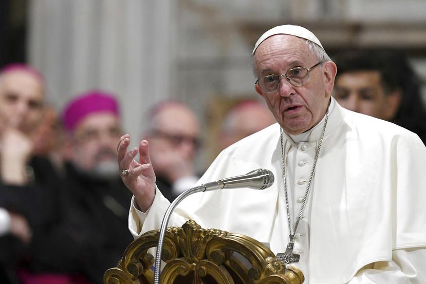 El pasado mayo, el papa Francisco mandó llamar a 34 obispos chilenos al Vaticano y estos presentaron sus renuncias en bloque. (AP)
