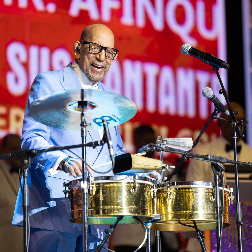 Willie Rosario disfruta de principio a fin su concierto de centenario