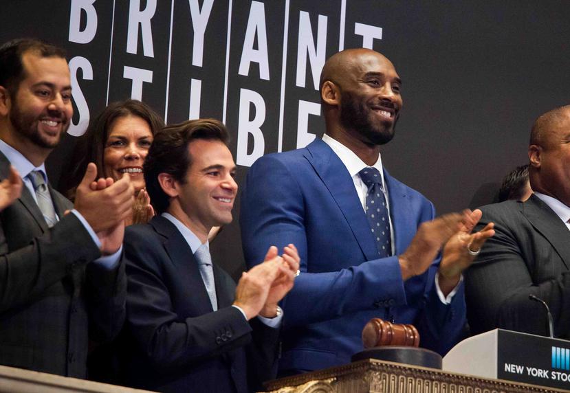 Bryant, retirado de la NBA hace sólo unos meses, trabajará junto al empresario Jeff Stibel. (Bloomberg)