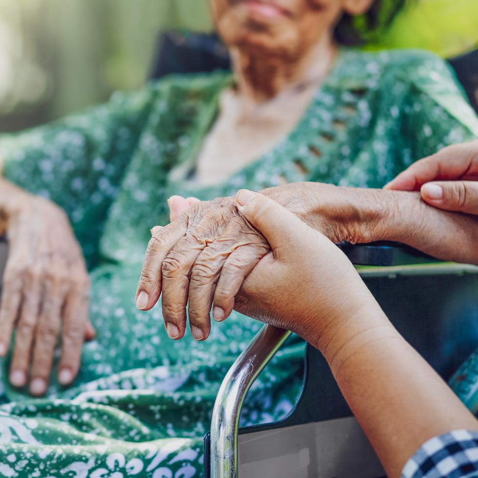 Entre 2020 y 2030, habrá una demanda de 7.9 millones de personas que ofrezcan servicios de cuidado a adultos mayores, escribe Mildred Rivera Marrero.