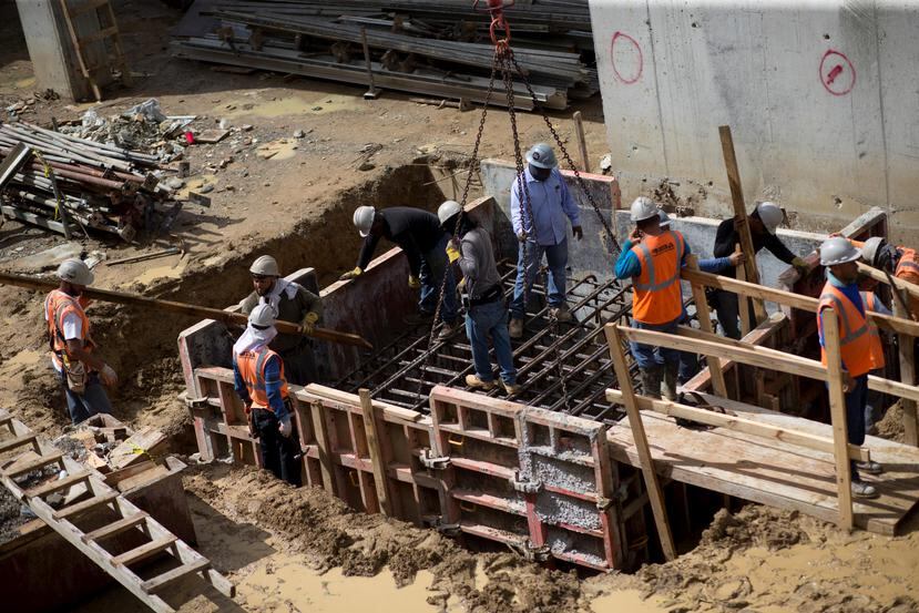 El sector de la construcción experimentó un aumento de 4,350 empleos en los seis meses después del huracán, según el informe de la firma de análisis V2A. (GFR Media)