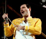 FILE - In this July 20, 1986 file photo, Queen lead singer Freddie Mercury performs, in Germany. Queen guitarist Brian May says an asteroid in Jupiter's orbit has been named after the band's late frontman Freddie Mercury on what would have been his 70th birthday, it was reported on Monday, Sept. 5, 2016. May says the International Astronomical Union's Minor Planet Centre has designated an asteroid discovered in 1991, the year of Mercury's death, as "Asteroid 17473 Freddiemercury." (AP Photo/Marco Arndt, File)