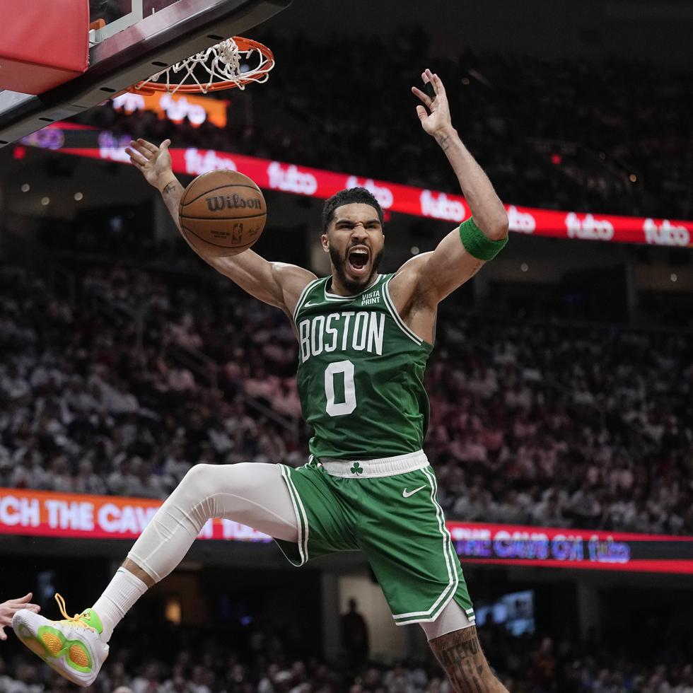 Jayson Tatum y los Celtics de Boston registraron el mejor récord en la temporada regular.