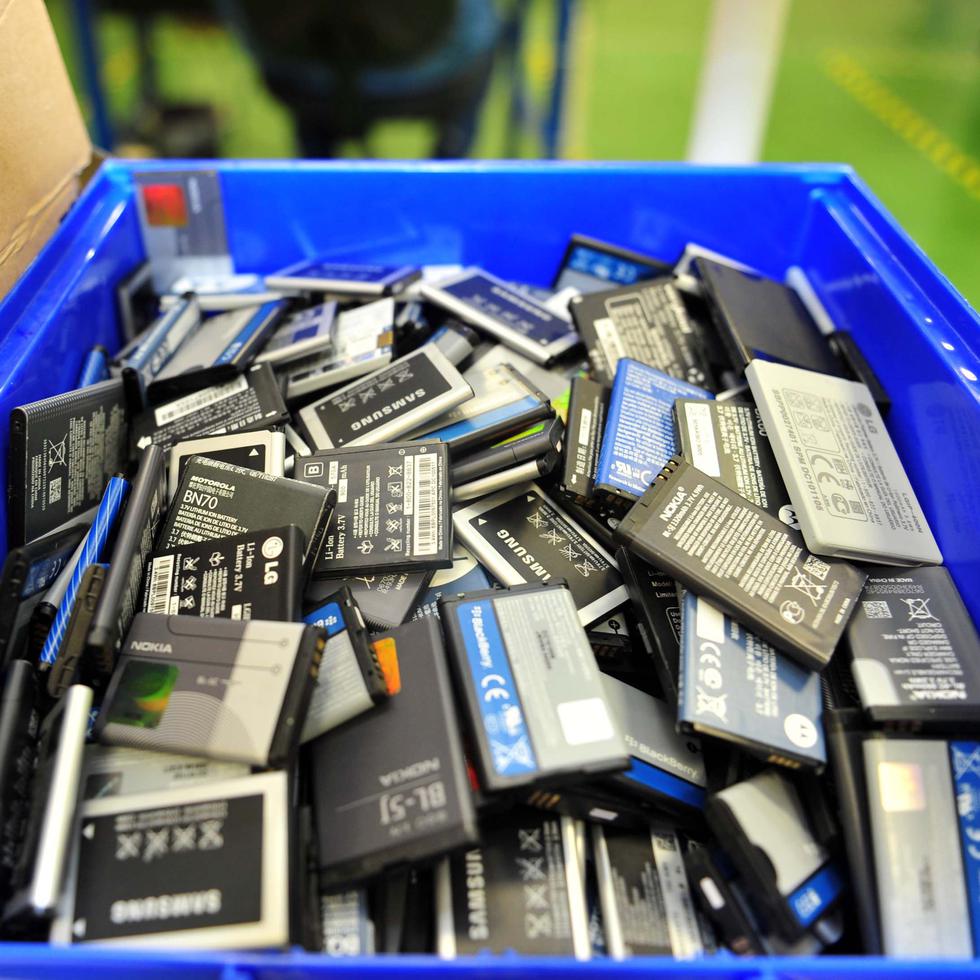 Las baterías de iones de litio continúan siendo una de las formas más populares de almacenamiento de energía, a pesar de sus problemas de seguridad, el suministro limitado de cobalto, los ingredientes de litio y el alto coste. (Archivo / GFR Media)