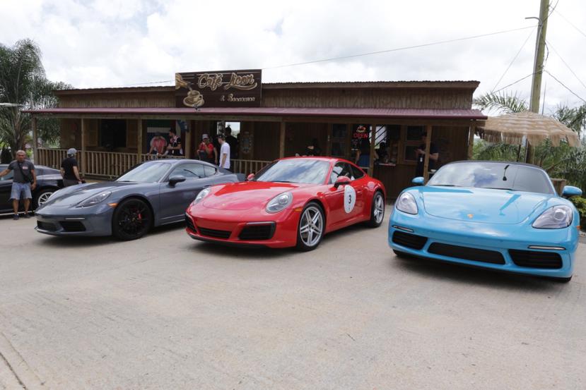 Porsche Center Puerto Rico organizó el evento para la prensa llamado "Las 24 Horas de Puerto Rico", donde los participantes manejaron alredor de la isla en un día.