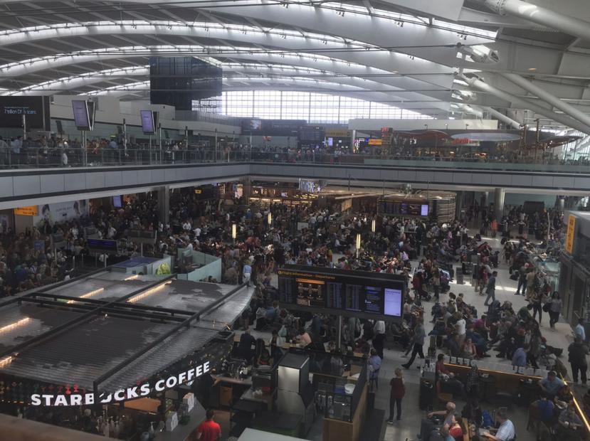 Imagen del terminal 5 del aeropuerto de Heathrow. (AP)