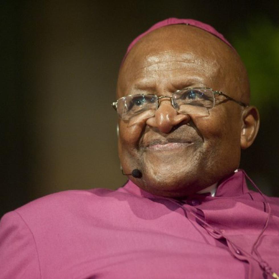 Durante su estancia en el hospital, el arzobispo, de 83 años, hizo ejercicio físico y pasó más tiempo sentado en una silla que en la cama, explicó la Fundación. (AFP)