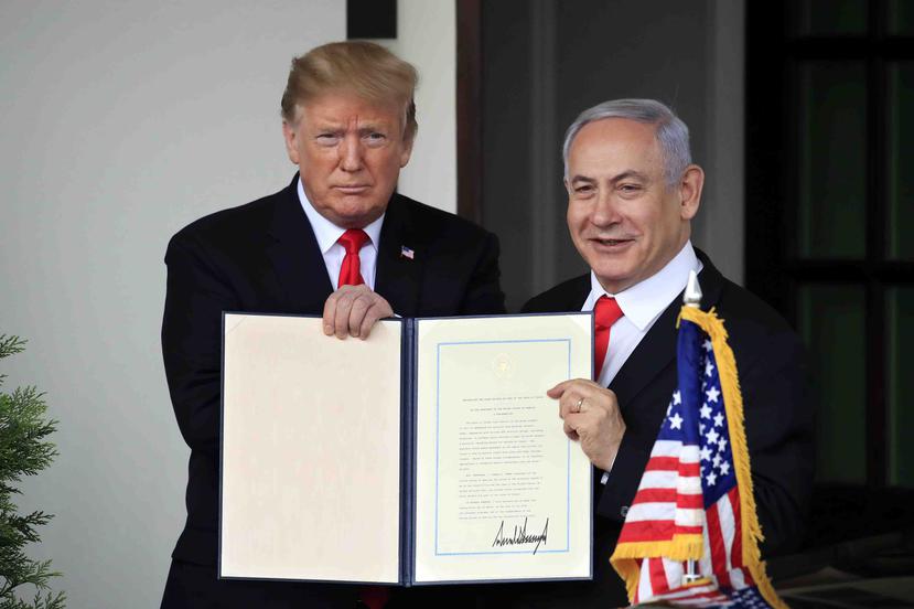 Donald Trump junto al primer ministro israelí, Benjamin Netanyahu. (AP)