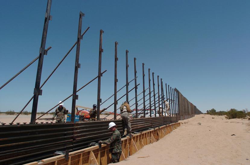 El tribunal tenía previsto escuchar argumentos el 22 de febrero en un caso sobre la decisión del expresidente Donald Trump de desviar miles de millones de dólares de dinero de los contribuyentes para la construcción de partes de un muro en la frontera con México.