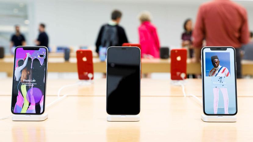 Apple podría implementar la carga inalámbrica bidireccional en los nuevos iPhone (EFE).