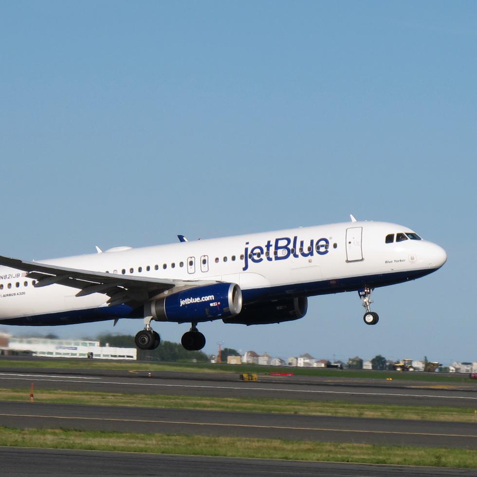 JetBlue tiene presencia en los aeropuertos de San Juan, Ponce y Aguadilla.