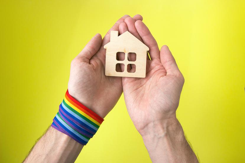 Shutterstock
Muchos adultos mayores LGBTQ+  no tienen vivienda propia y sufren las consecuencias de los prejuicios de otras personas al alquilar un espacio.