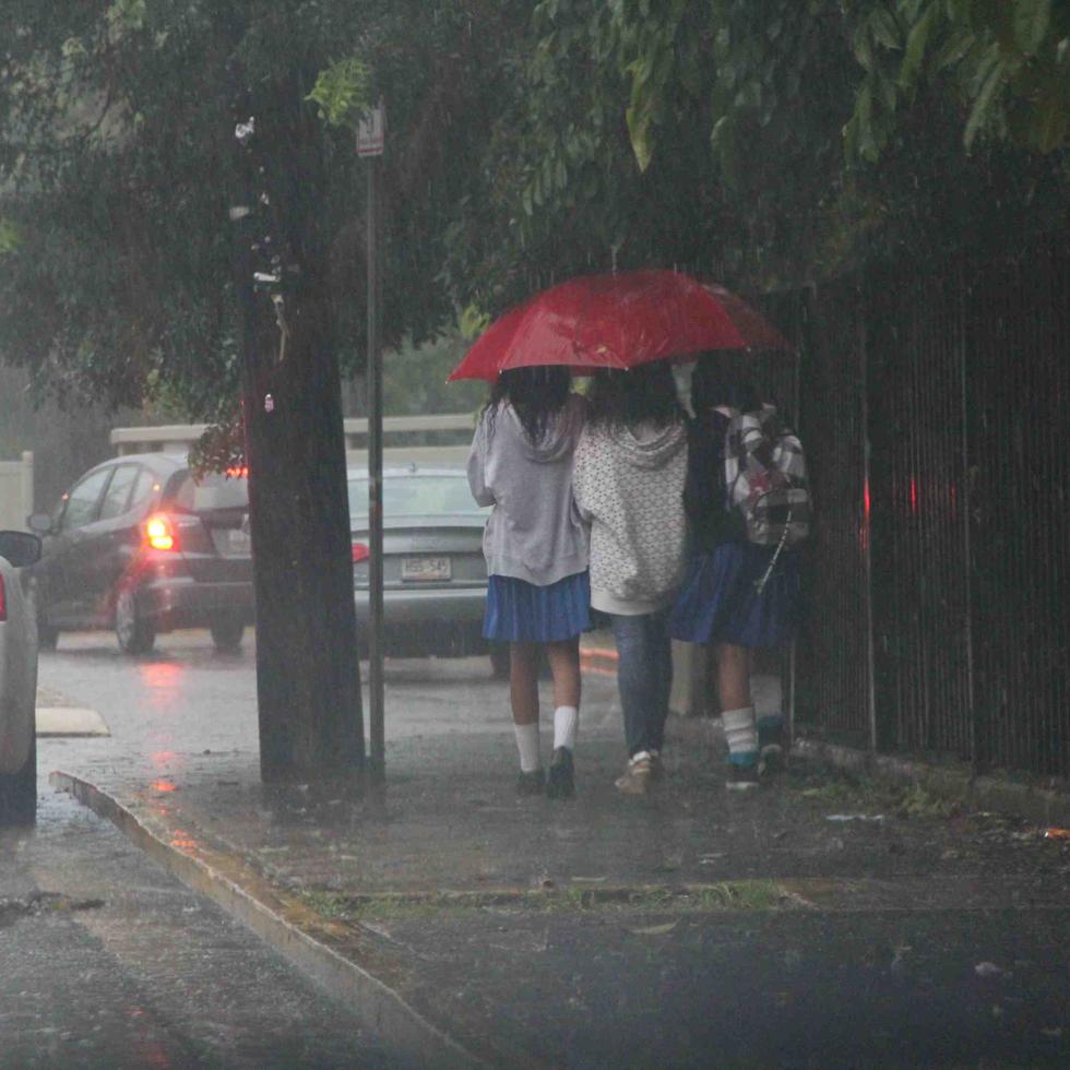 El Servicio Nacional de Meteorología pronosticó entre dos a cuatro pulgadas de lluvia para varios municipios de Puerto Rico.
