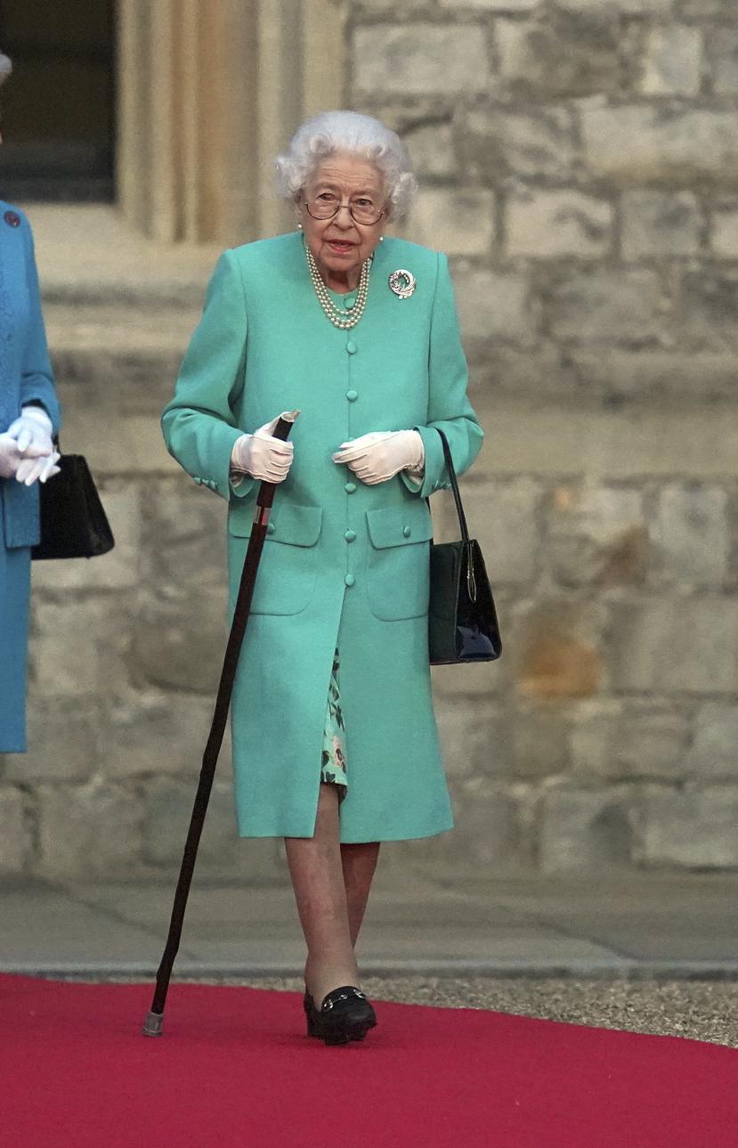 La reina Elizabeth ha presentado problemas de movilidad en los últimos meses.