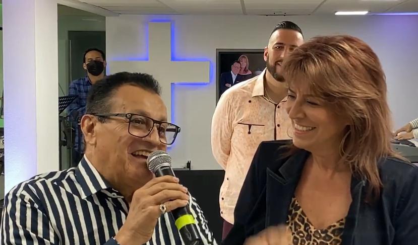 Ismael Miranda apareció junto a su esposa Janice Battle en un evento religioso dedicado a celebrar su vida.