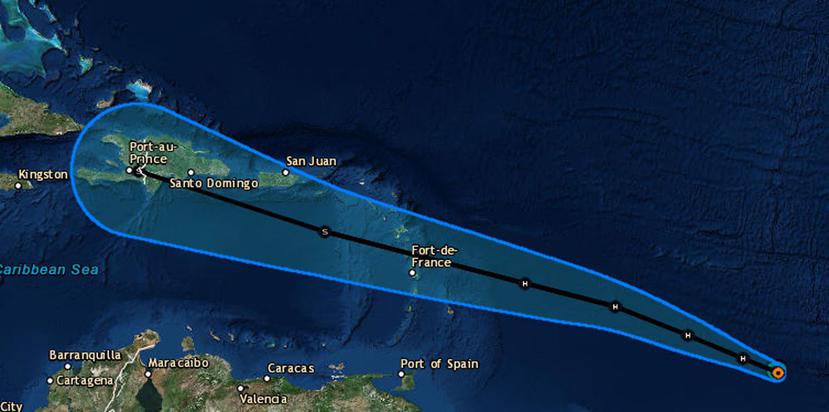 Imagen de la trayectoria trazada por el Centro Nacional de Huracanes en un mapa satelital. (Captura / NOAA)