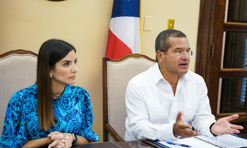 La magnitud de la movida fiscalizadora quedó evidencia cuando el gobernador junto a la comisionada de la OCIF, Natalia Zequeira Díaz, hizo el anuncio desde La Fortaleza.