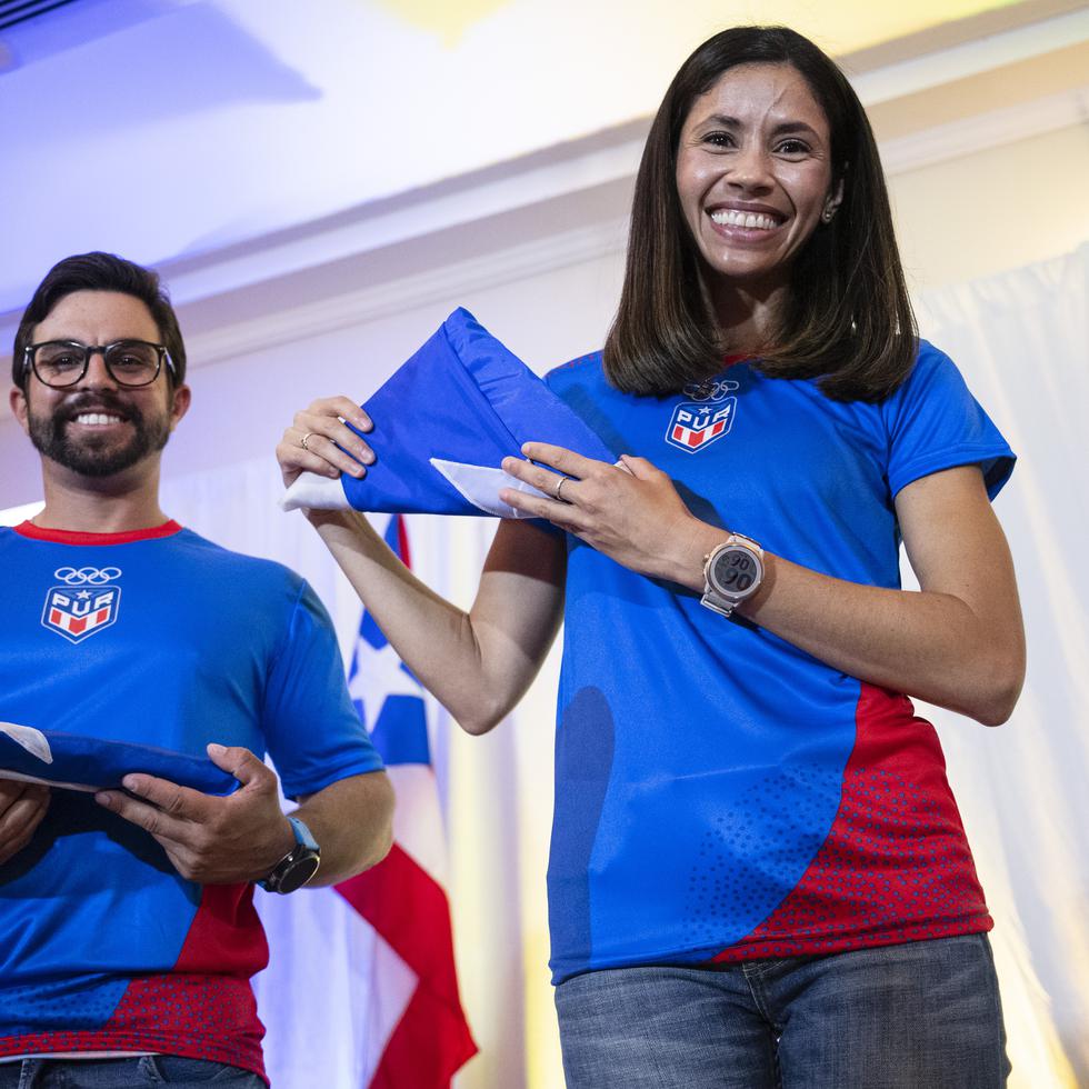 Raúl Ríos y Beverly Ramos llevarán la bandera de Puerto Rico durante la ceremonia inaugural de los Juegos Centroamericanos y del Caribe de San Salvador.
