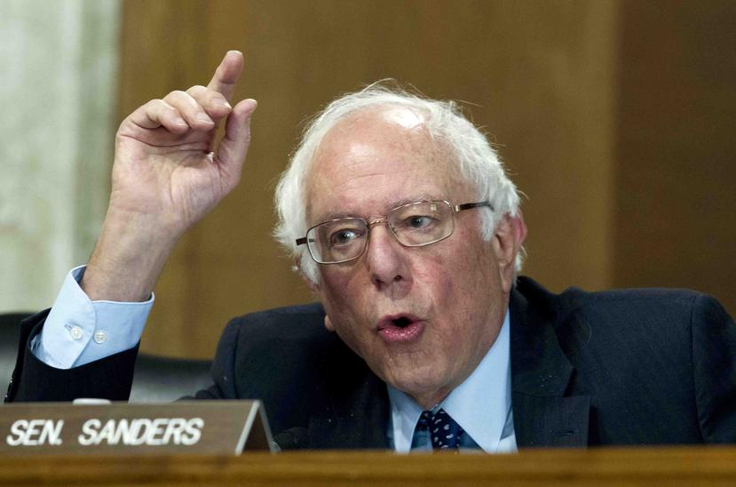 La legislación de Sanders asigna directamente unos $70,000 millones para proyectos de reconstrucción. (AP)