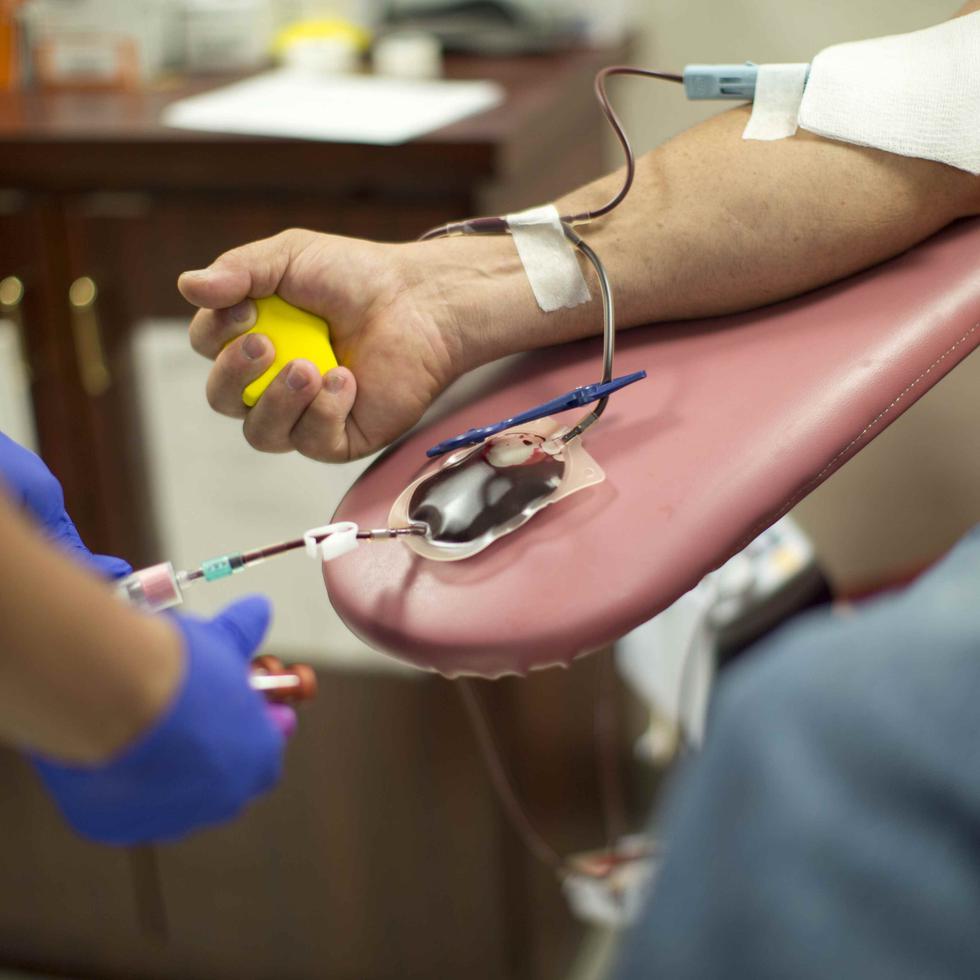 La FDA cambió el cuestionario para los posibles donanes de sangre al no hacer distinción de orientación sexual, sexo y género.