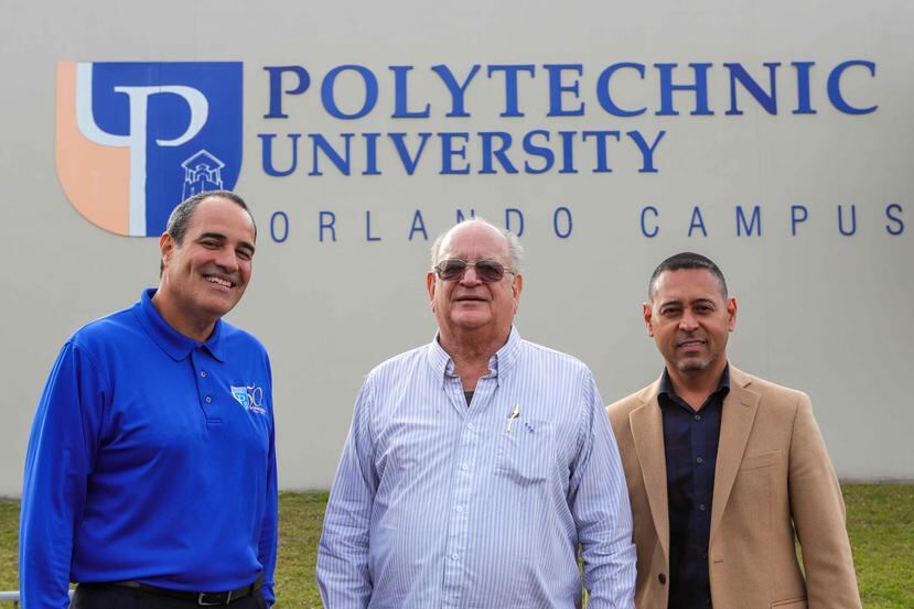 Desde la izquierda, Carlos J. González, decano de Ingenieria; Ernesto Vázquez Barquet, presidente, y Luis Javier Delgado, director del campus de Orlando.