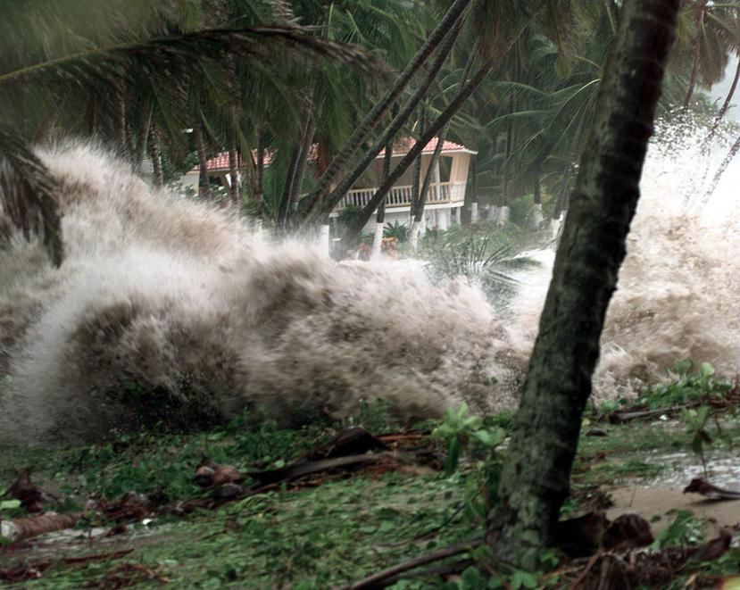 Imagen del impacto de huracán Geroges a la costa de Maunabo. (Archivo / GFR Media)