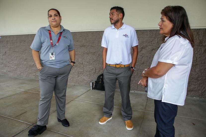 Los maestros Lilliam Albaladejo, Harry Collazo y Ángeles Ríos hablan sobre las diferencias salariales y operacionales entre el sistema educativo de Puerto Rico y Florida Central.