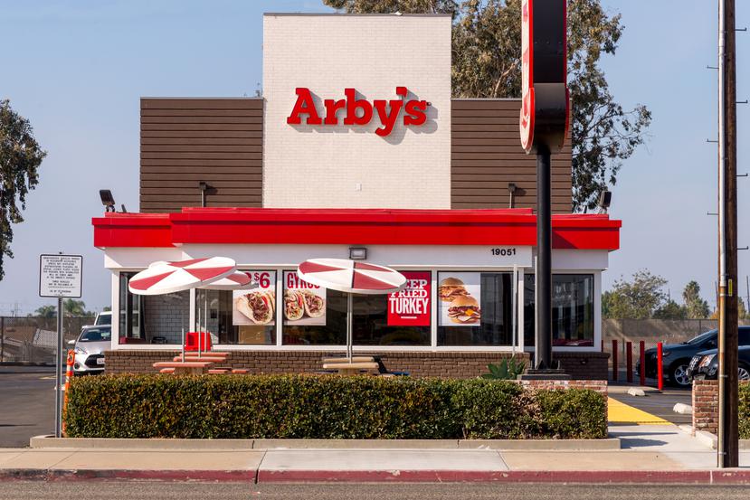 El restaurante Arby's ocupará el antiguo local de Taco Bell en el San Patricio Village.