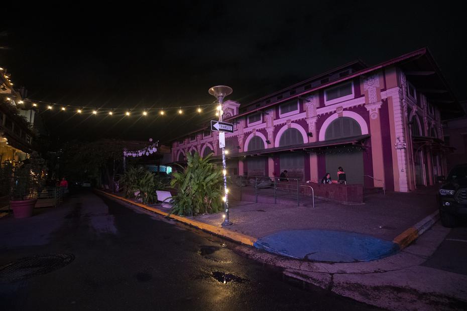 View of Platica de Saunders during a power outage.