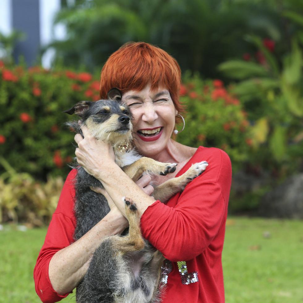 La comediante y actriz Marian Pabon integra relatos de su mascota en su monólogo. david.villafane@gfrmedia.com